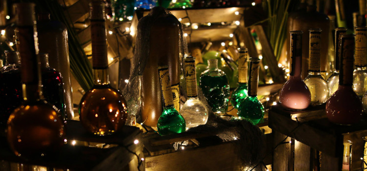 Phantastischer Mittelalterlicher Lichter-Weihnachtsmarkt
